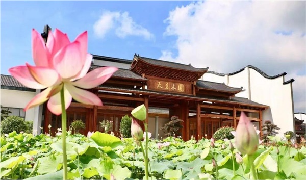 清溪村、天意木國景區(qū)、明清古巷、市博物館、胡林翼故居二日游