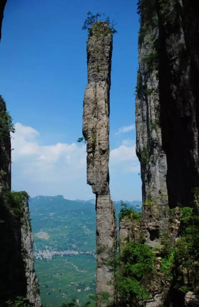 恩施大峽谷、土司城、石門河、女兒城、土家歌舞表演、汽車三日游