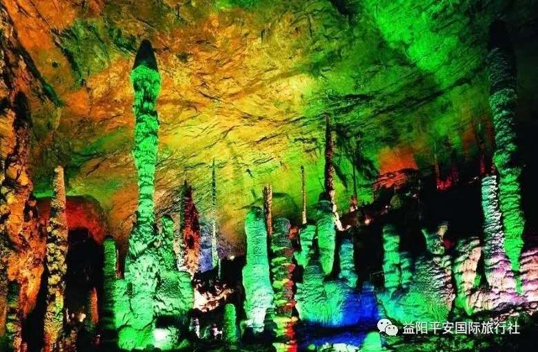 　張家界大峽谷、玻璃橋、黃龍洞品質(zhì)純玩兩日游c2