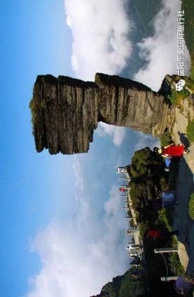 貴州黃果樹大瀑布、梵凈山、西江千戶苗寨、荔波大小七孔、鎮(zhèn)遠(yuǎn)古城遵義會議會址、息烽集中營汽車七日游